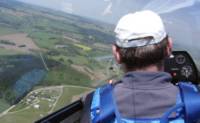 Die Flugplatzgebude aus der Luft (aufgenommen am 13.5.01 durch jegr)